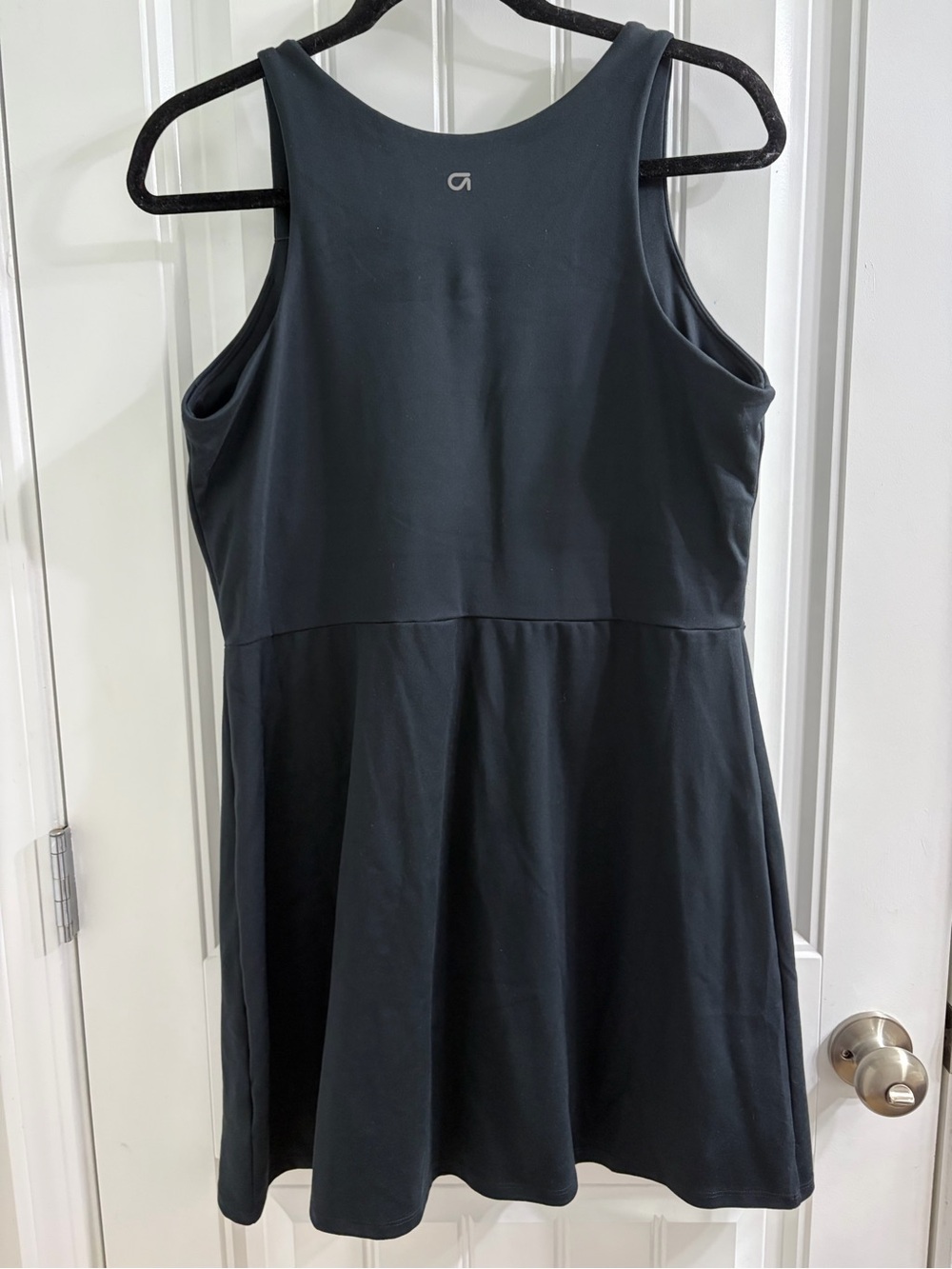 NWT GAP Black V-Neck Active Tank Dress Sz L Athleisure Tenniscore Sporty - Picture 3 of 8